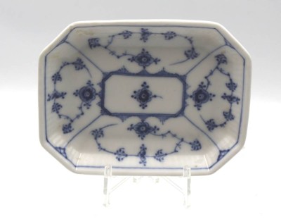 Auktion 355<br>Schale, Royal Copenhagen, Musselmalet, 11 x 14cm [1]