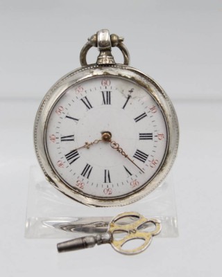 Auktion 355<br>Taschenuhr , 19. Jhd., Schlüsselwerk, Silbergehäuse, leider alle Teile lose, Werk läuft, Altersspuren, ca. D-4,7cm [1]