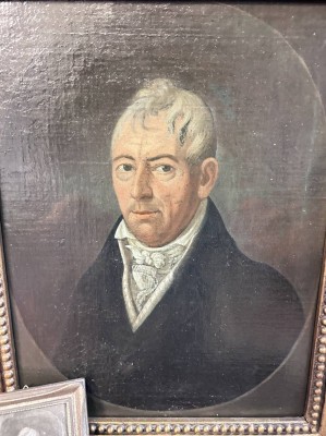 Auktion 355<br>anoymes Portrait des Herrn  Heinr. Joh. Trapp, anbei Miniaturportrait, wohl Foto?, Öl/Leinen, gut gerahmt, RG 52x42 cm [1]