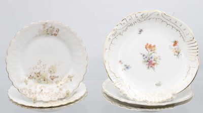 Auktion 355<br>2 x je Drei Tellerchen Florale Dekore mit Emaille-Malerei um 1900 . [1]