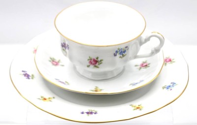 Auktion 355<br>Gedeck, Fürstenberg, Streublümchen, Tasse H-5,8cm [1]