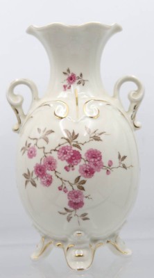 Auktion 355<br>Vase auf 4 Füssen, AL-Ka, florales Dekor, ca. H-22cm [1]