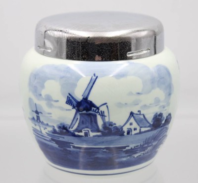 Auktion 355<br>Teedose, Delft's, Mühlenmotiv, H-10cm [1]