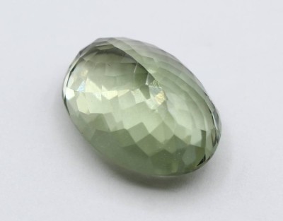 Auktion 355<br>grüner Amethyst (Prasiolith), ca. 24ct [1]