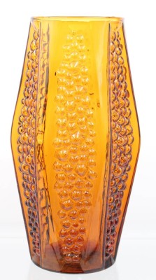 Auktion 355<br>Art Deco Bernsteinfarbene Vase, wohl CSSR, H-34 cm [1]