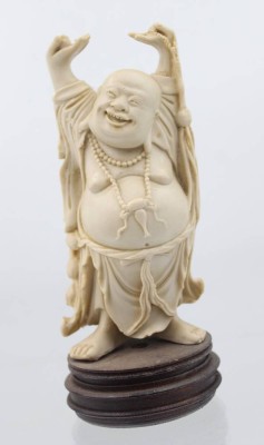 Auktion 355<br>stehender Buddha, Kunstmasse, H-17,5cm [1]