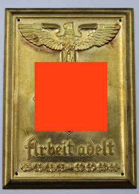 Auktion 355<br>Plakette, Arbeit adelt!, 3. Reich in orig. Etui, wohl aus der Zeit, ca. 11,5 x 8,5cm [1]