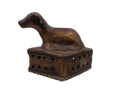 Auktion 355<br>ein Bronze-Lamm auf Durchbruch Sockel, Zweck/Alter??, H-7 cm,  L-8 cm [1]