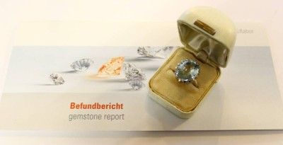 Auktion 355<br>schöner 585 WG Ring mit natürlichem Beryll (Aquamarin), 15,8ct, 9,3gr., RG 54, Zertifikat anbei, [1]