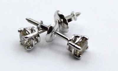 Auktion 355<br>Paar WG Ohrstecker, 14ct, mit natürlichen Diamanten, ca. 1gr, 0,3ct, ca. D-0,4cm [1]