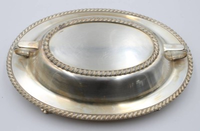 Auktion 356<br>Warmhalteschale mit Deckel, EPNS, mit div. Wappen? Nr. 3250, H-6,5 cm, 30x21,5 cm [1]