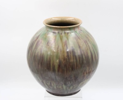 Auktion 356<br>hohe bauchige Vase, N.V.Perijn Leiderdorpp o.ä., Laufglasur, ca. H-28,5cm [1]