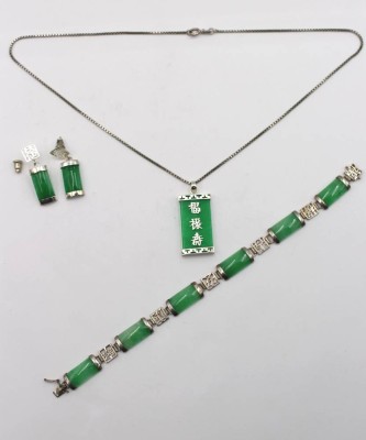 Auktion 356<br>Schmuckset, 925er Silber u. Jade, China,  Kette L-44cm, Armband L-19cm, Ohrstecker L-3cm [1]