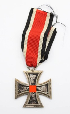 Auktion 356<br>Eisernes Kreuz, 2 Kl., 3.Reich, Altersspuren [1]