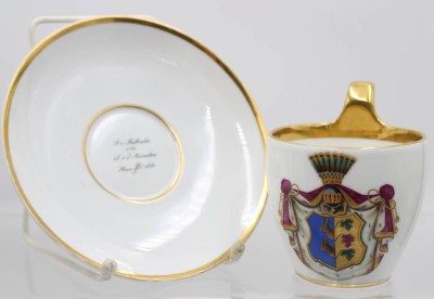 Auktion 356<br>Stundentika Tasse mit U.T., jug. Corps Boroussia Bonn, Maltzahn, A.. v., 1854, Tasse ca. H-11cm [1]