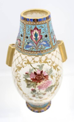 Auktion 356<br>Vase um 1900, aufwendige Bemalung, leider mehrfach geklebt, ca. H-23cm [1]