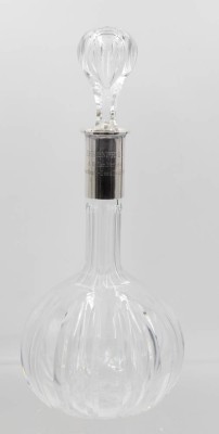 Auktion 356<br>Karaffe mit 800er Silbermontur, Hals mit Gravur,  Glas beschliffen, ca. H-31cm [1]