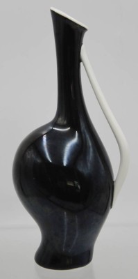 Auktion 356<br>Rosenthal Henkelvase s/w, sogen. 