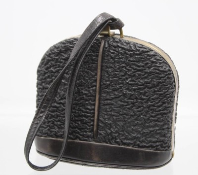 Auktion 356<br>kl. ältere Damenhandtasche, wohl 50er Jahre, ca. 12 x 13cm [1]