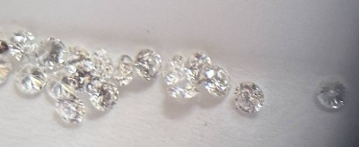 Auktion 356<br>kl. Brillanten, D-ca. 1,5 mm, white, 0,72 ct [1]