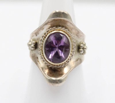 Auktion 356<br>925er Silber-Ring, lila Stein, Amethyst ?, 13,5gr., RG 56/57 [1]