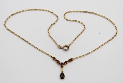 Auktion 357<br>Collier, Granate, Doublé, ca. L-42cm [1]