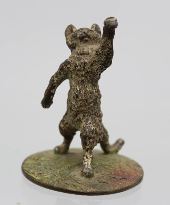 Auktion 357<br>kl. Bronze, stehende Katze, wohl Wien, wohl Fehlteil auf Pfote, ca. H-6,3cm [1]